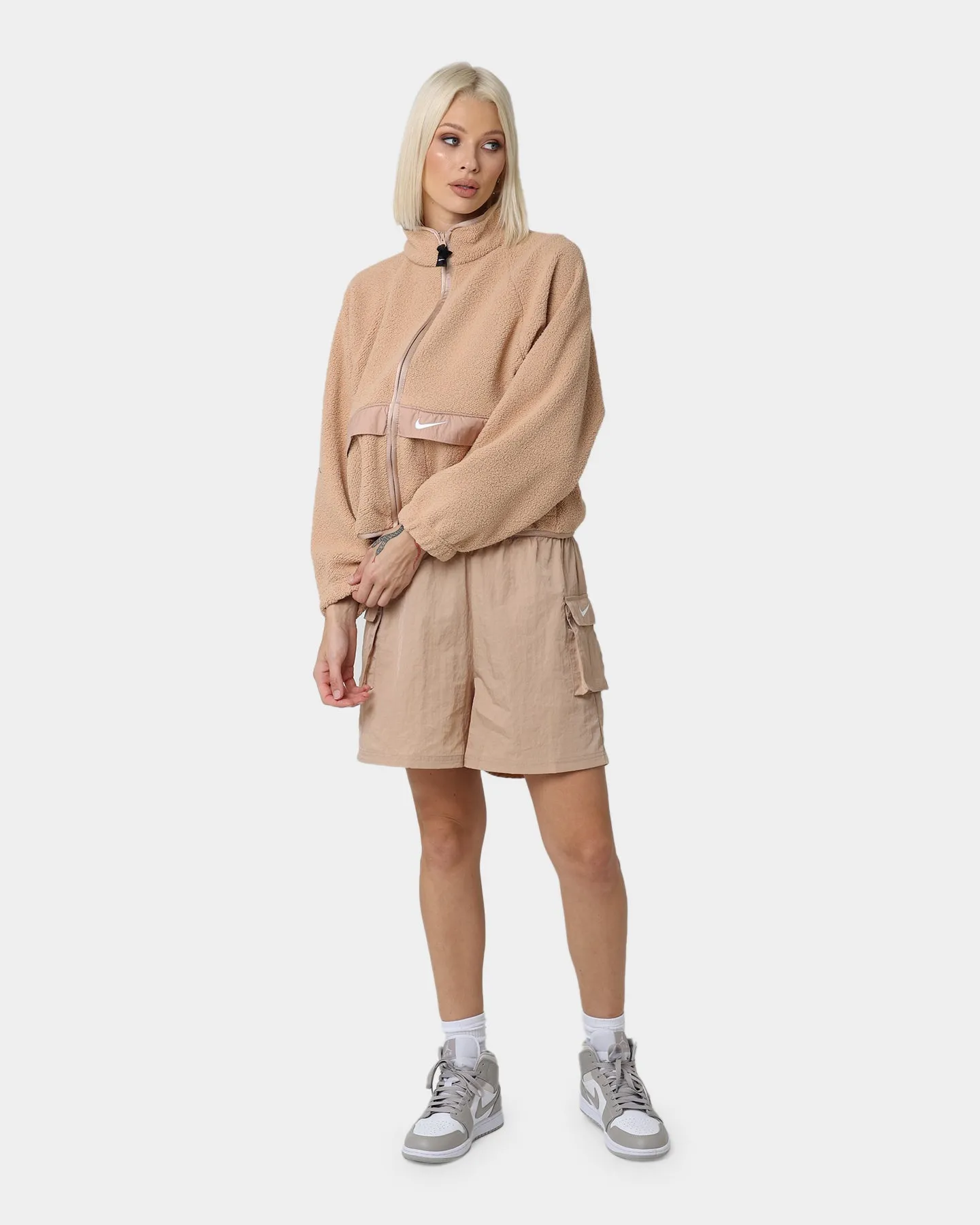 Nike Women's Sportswear Woven High-Rise Shorts Hemp