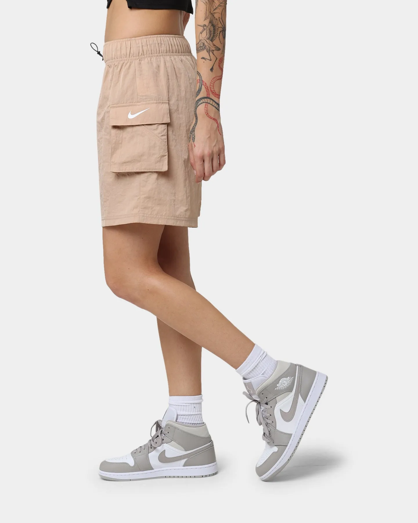 Nike Women's Sportswear Woven High-Rise Shorts Hemp